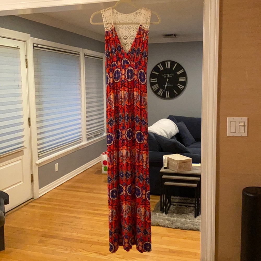 Felicity & Coco Maxi Dress Size M